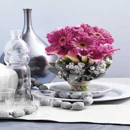 Chrysanthemums - the Colourful Grey Trend